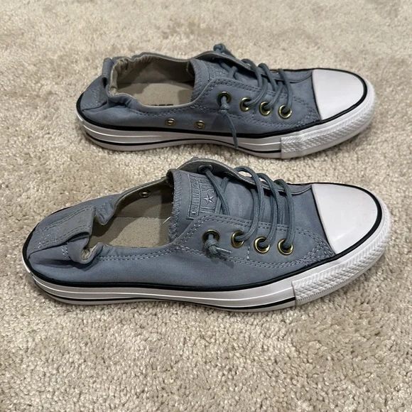 Blue converse - Picture 2 of 5